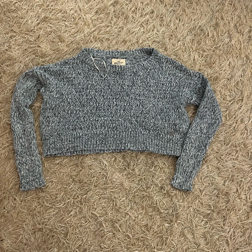 Holister knitted cropped sweater size XS